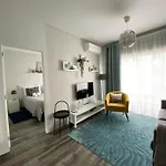 A&r Bolhao Апартаменты